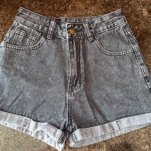 Woman’s shorts